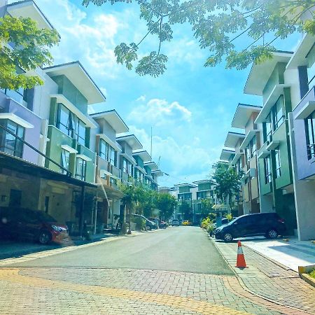 Aloha Guest House - 1 Male Only Tangerang Exterior foto