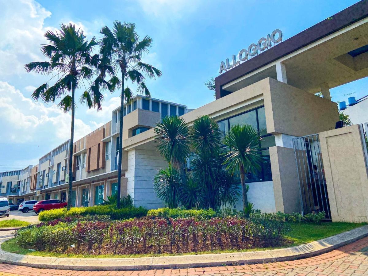 Aloha Guest House - 1 Male Only Tangerang Exterior foto