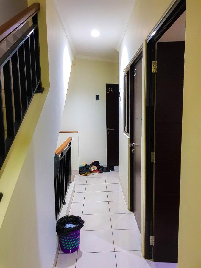 Aloha Guest House - 1 Male Only Tangerang Exterior foto